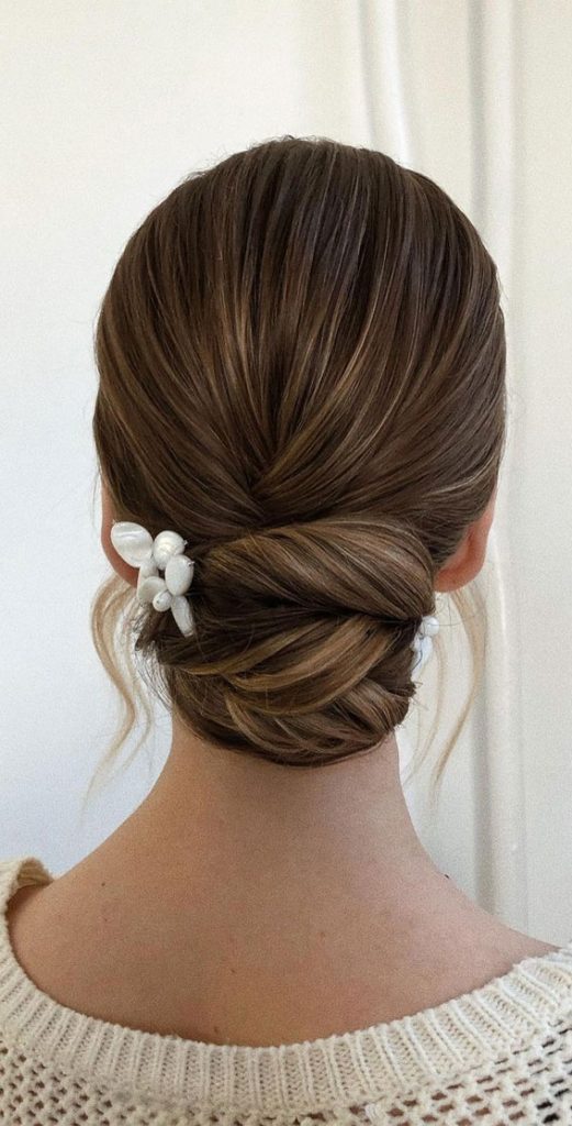 70 Latest Updo Hairstyles For Your Trendy Looks In 2021 Romantic And