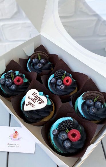 Sweet Treat Cupcake Ideas For Any Celebration Vanilla Cupcake With
