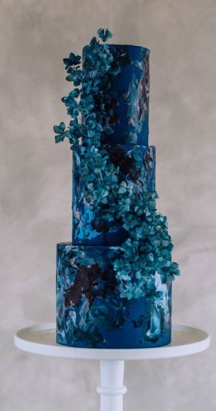 Stylish Dark Moody Wedding Cakes Blue Beauty