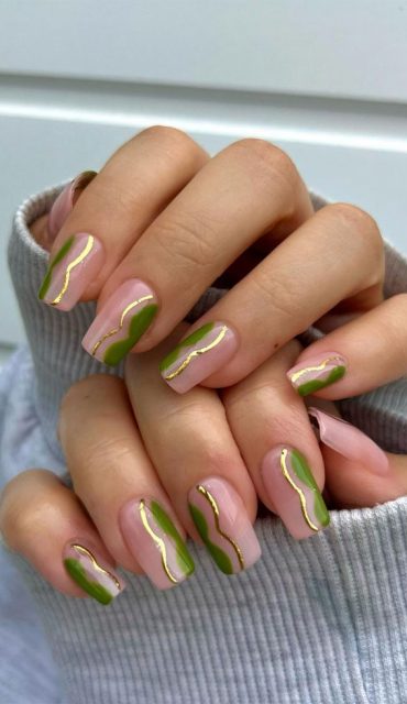 50 Gorgeous Fall Nails That Re Perfect For Thanksgiving Gold Green