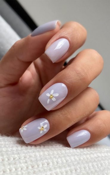 45 Pretty Short Nails For Spring Summer White Floral Lavender Nails