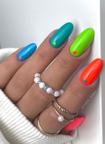 Dive Into Summer With Vibrant Nail Art Designs Bold Simple Oval Nails