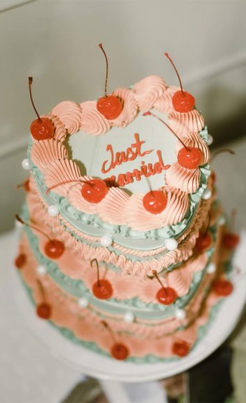 Charming Just Married Cake Ideas With Buttercream Frosting Pastel