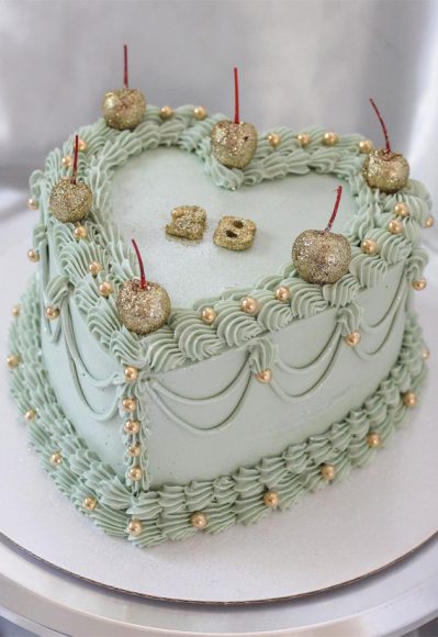 50 Lambeth Cake Ideas For Masterful Cake Decorating Sage Green Gold