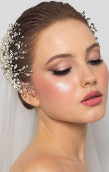 40 Radiant Bridal Glamour Wedding Makeup Ideas Soft And Natural Fresh