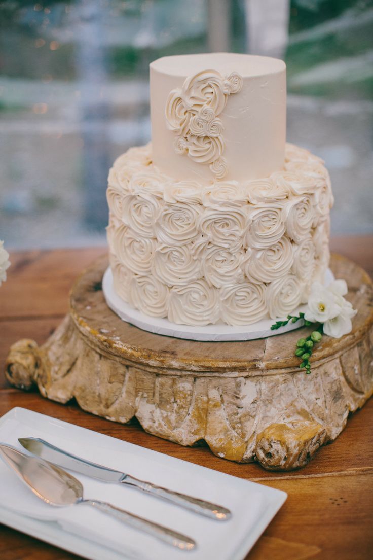 Elegant rustic wedding cakes