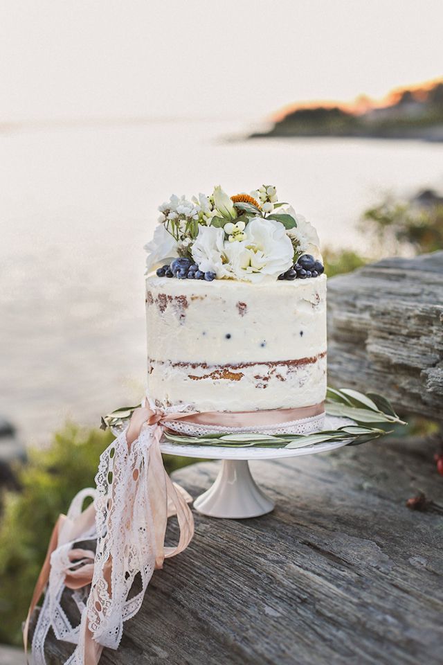 Semi Naked Wedding Cakes With Pretty Details