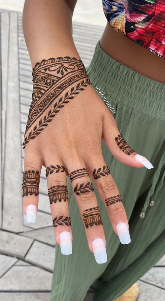 59 Timeless Pattern And Artistry Henna Designs Asymmetric Henna On