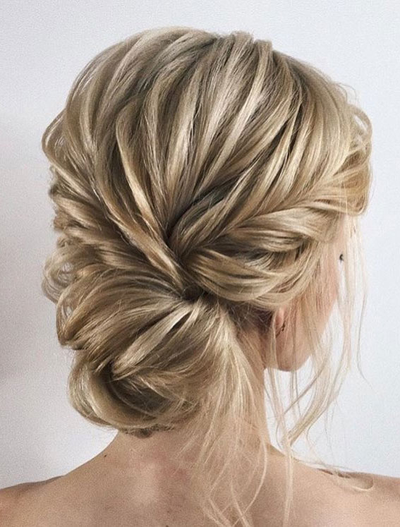 twisted updo, bridal updo, textured updo, updo wedding hairstyles,updo wedding hairstyles ,updo wedding hairstyle ideas, wedding hairstyle, romantic hairstyles #braidedupdo #weddingupdo #updos #weddinghairstyles