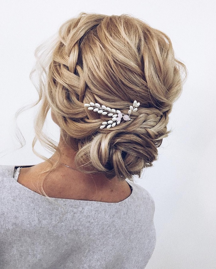 Gorgeous Updo Hairstyle That You’ll Love To Try