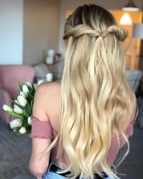 44 Gorgeous Half up half down hairstyles