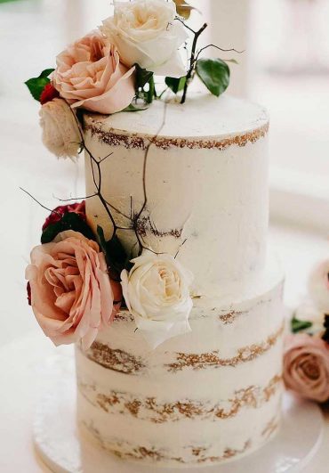 The Prettiest & Unique Wedding Cakes We’ve Ever Seen