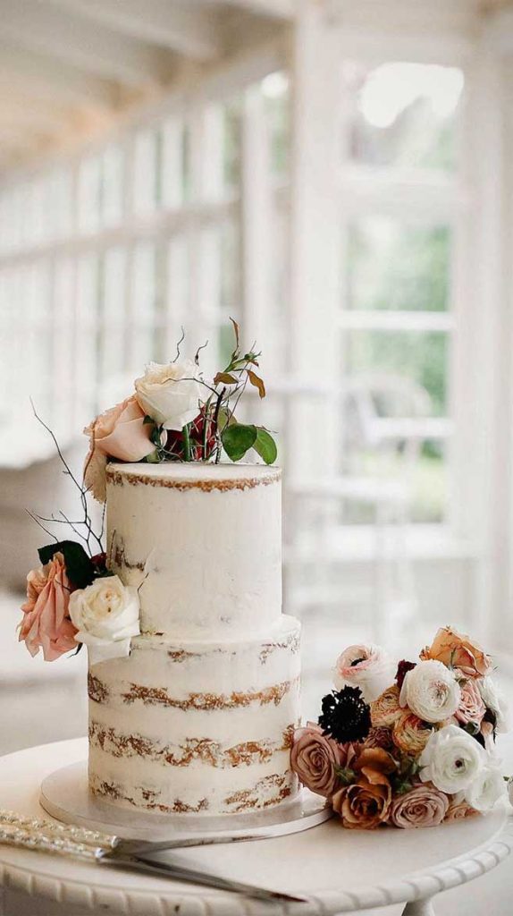 The Prettiest And Unique Wedding Cakes Weve Ever Seen 8527