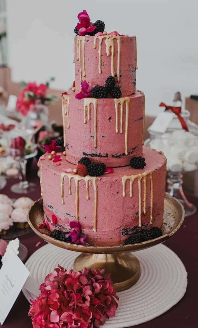 The Prettiest & Unique Wedding Cakes We’ve Ever Seen