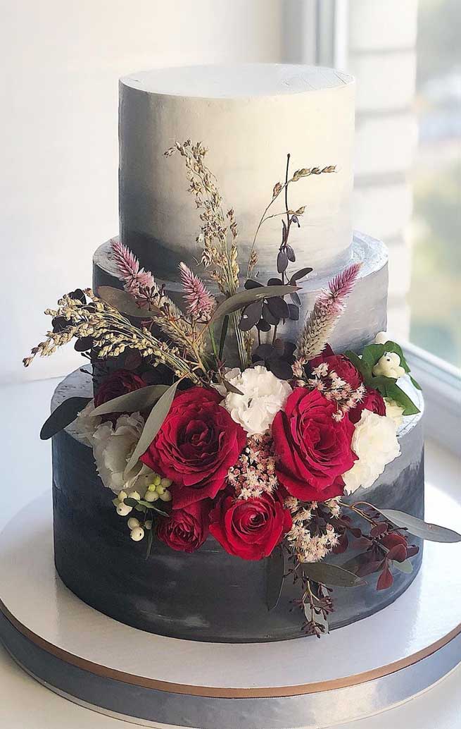 The Prettiest & Unique Wedding Cakes We’ve Ever Seen