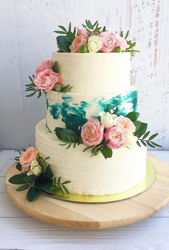 The Prettiest & Unique Wedding Cakes We’ve Ever Seen