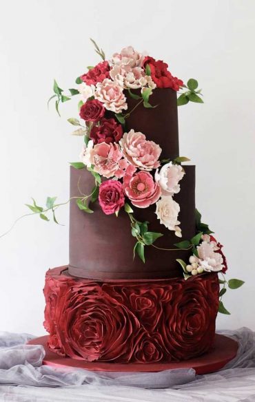 The Prettiest & Unique Wedding Cakes We’ve Ever Seen