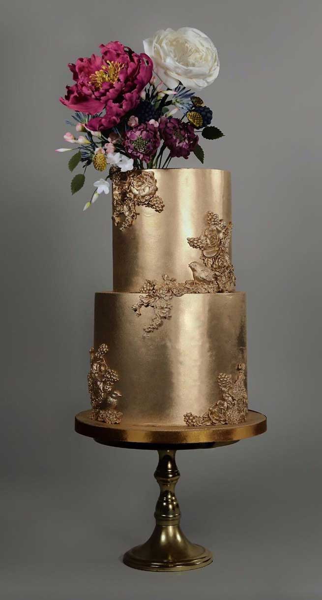 The Prettiest & Unique Wedding Cakes We’ve Ever Seen