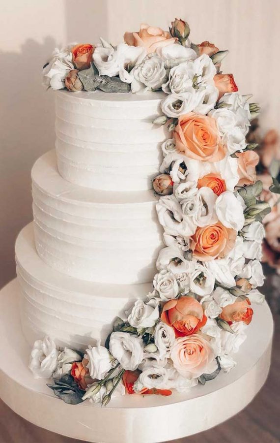 The Prettiest & Unique Wedding Cakes We’ve Ever Seen