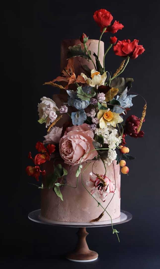 unique wedding cakes, wedding cake designs 2019, best wedding cakes, unique wedding cake design 2019, wedding cake ideas, best wedding cake 2019, wedding cake with florals, pretty wedding cakes #weddingcake #cakedesigns