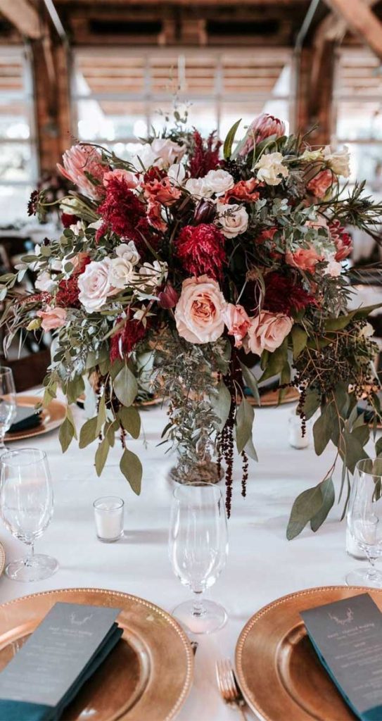 50 Fab Wedding Centerpieces & Table Decorations