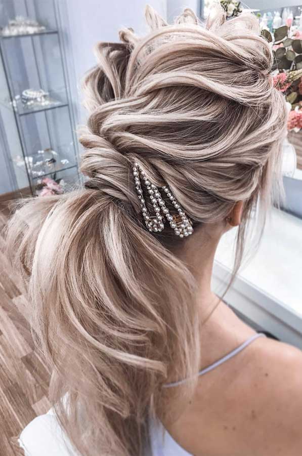 ponytail updos for weddings, ponytail hairstyles, ponytail hairstyles 2020, wedding ponytail, prom hairstyles, prom ponytail #weddinghairstyles wedding hairstyles