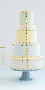 Possibly The Prettiest Wedding Cakes Ever | Valentino Rock Stud cake