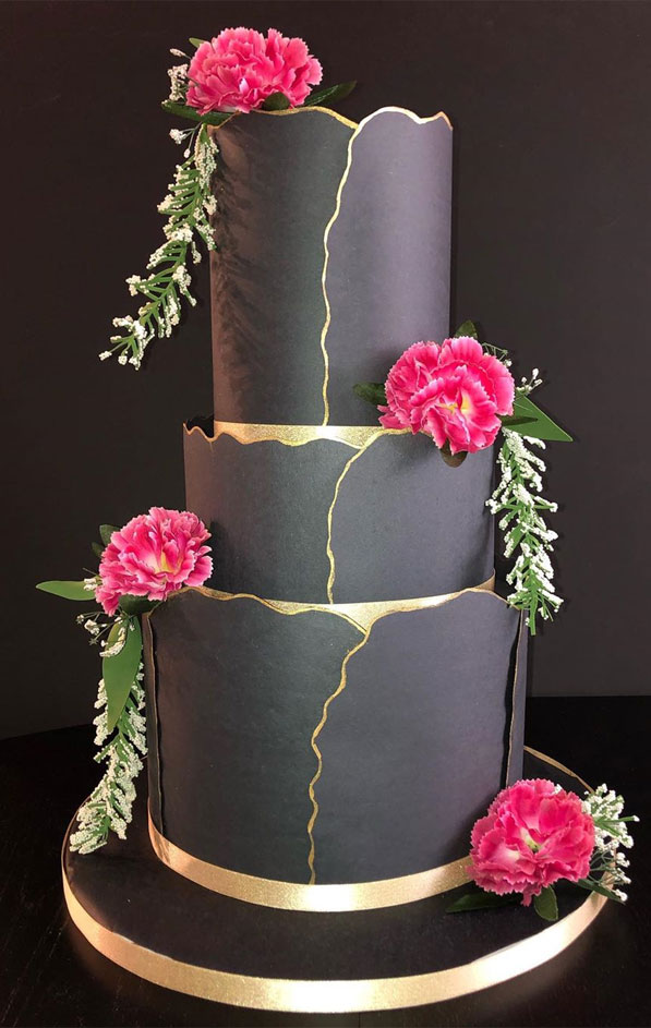 57 Pretty wedding cakes almost too pretty to cut