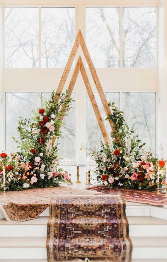 These Fab Boho Wedding Altars Arches And Backdrops That Make Us Swoon 1 1963