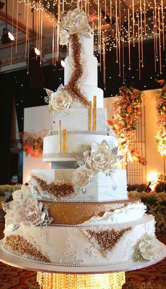 beautiful wedding cake 2020, unique wedding cake designs, wedding cake designs 2020, best wedding cake designs, wedding cake designs, textured wedding cakes, wedding cake trends #weddingcakes wedding cake ideas , luxury wedding cake