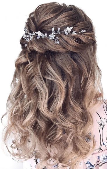 20 Trendy Half Up Half Down Hairstyles