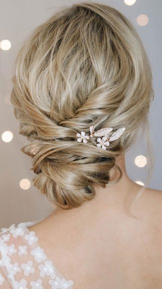 35 + Gorgeous Updo Hairstyles for every occasion