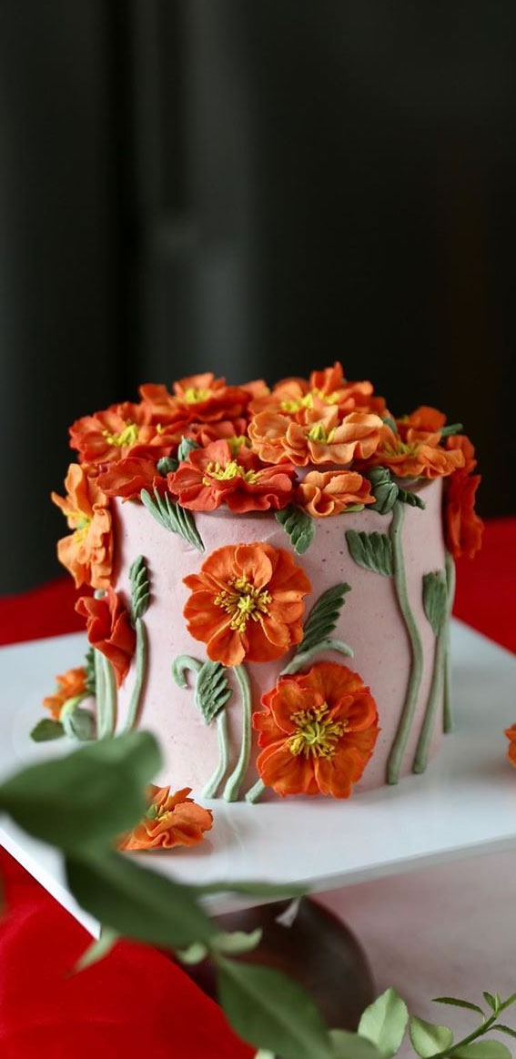 Pretty buttercream cakes with a modern twist – Marigold floral buttercream