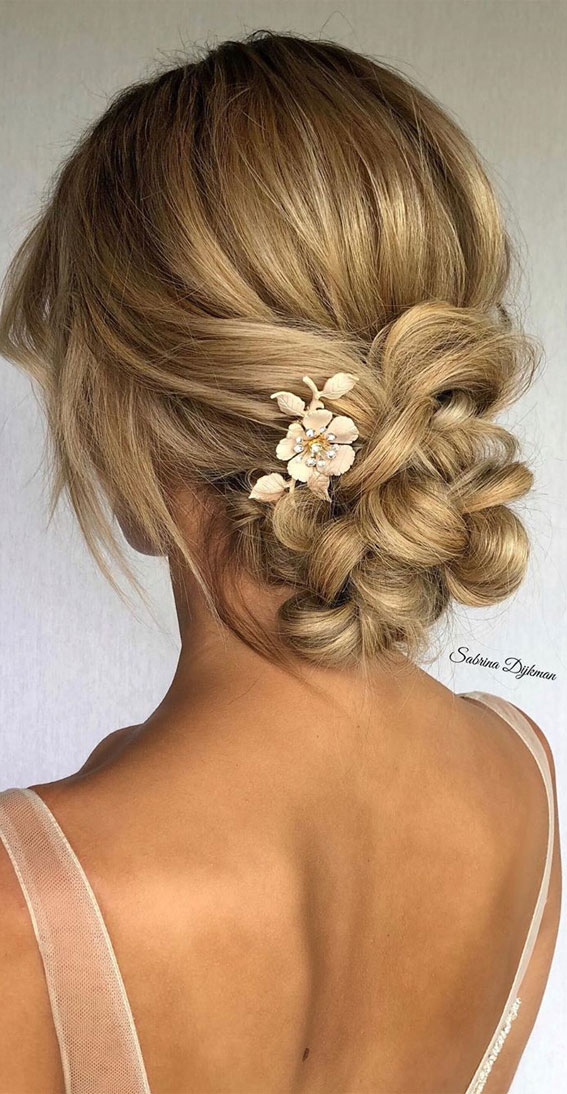 35 + Gorgeous Updo Hairstyles for every occasion - Chic updo