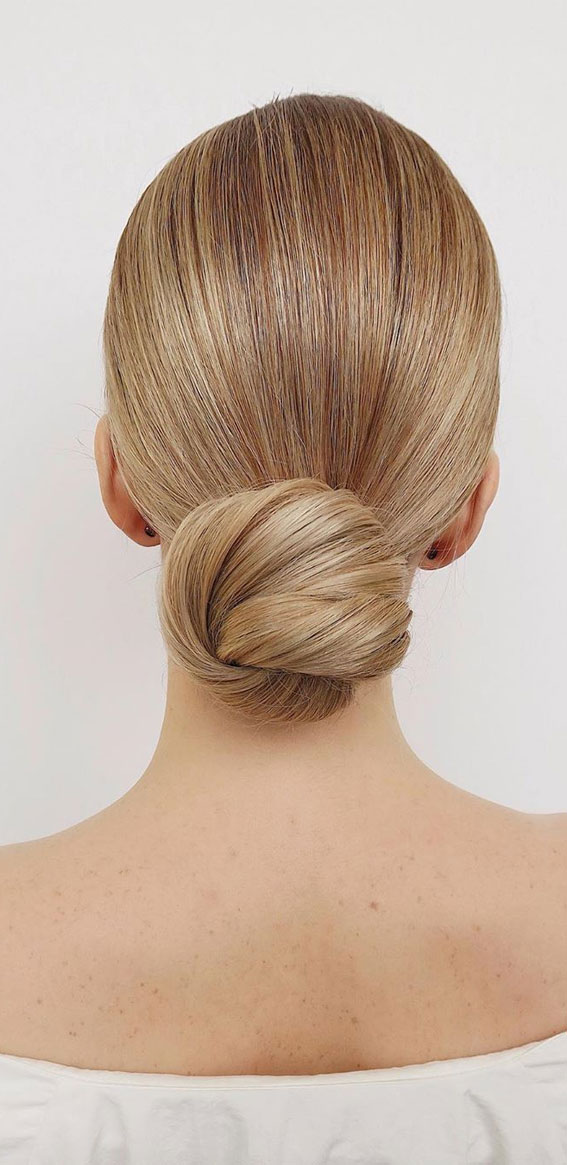 Gorgeous Updos for Medium Hair to Inspire New Looks : Sleek twist