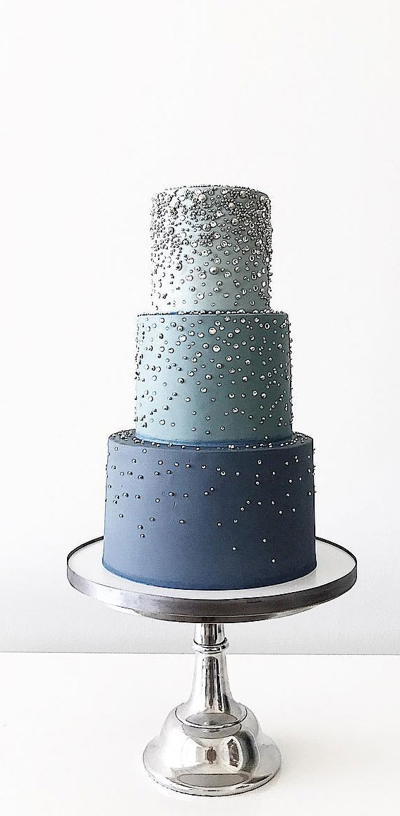 7,800+ Glitter Cake Stock Photos, Pictures & Royalty-Free Images - iStock |  Rainbow cake, Cupcakes