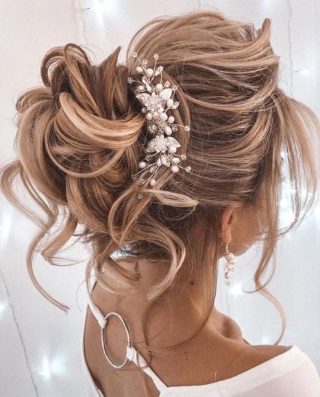 Gorgeous Updos for Medium Hair to Inspire New Looks