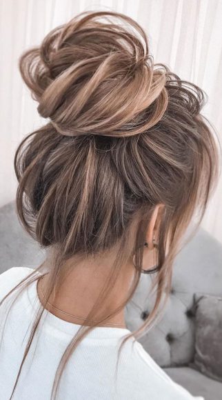 Gorgeous Updos For Medium Hair To Inspire New Looks