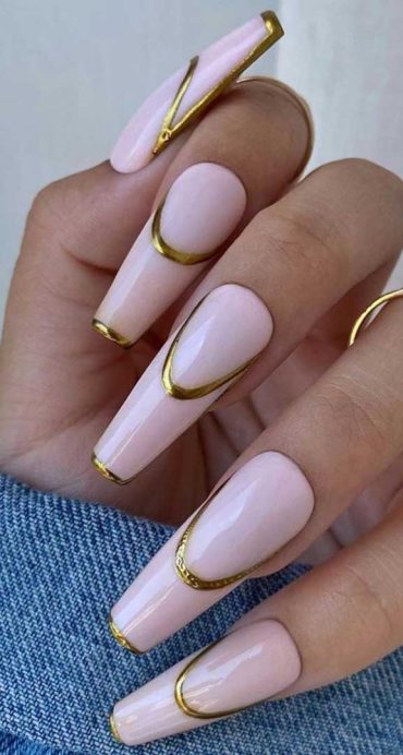 57 Pretty Nail Ideas The Nail Art Everyone's Loving – Pink and gold line nails