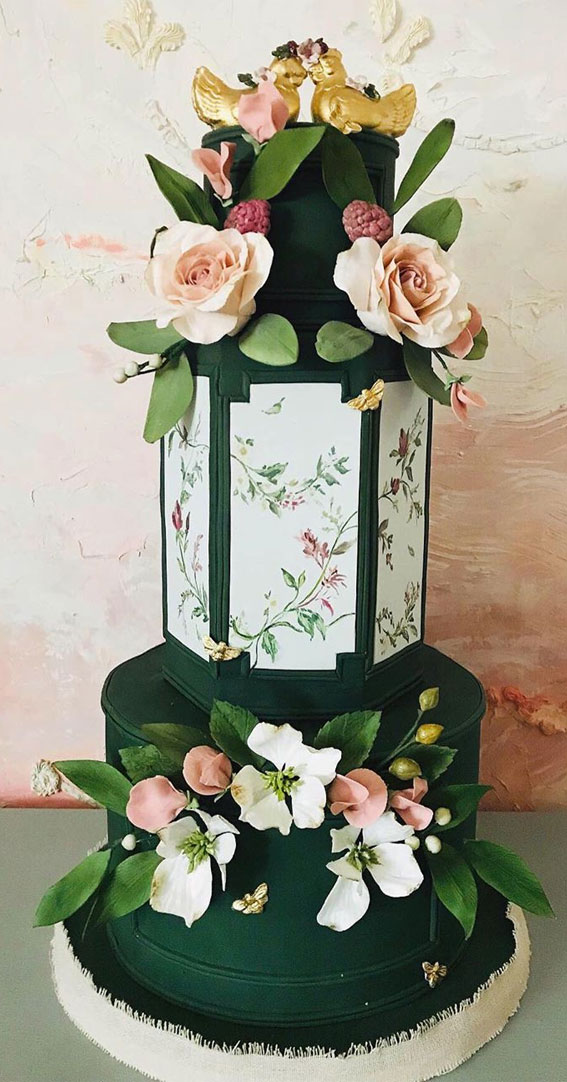 green wedding cake, hand painted wedding cake , wedding cake designs, best wedding cakes 2020