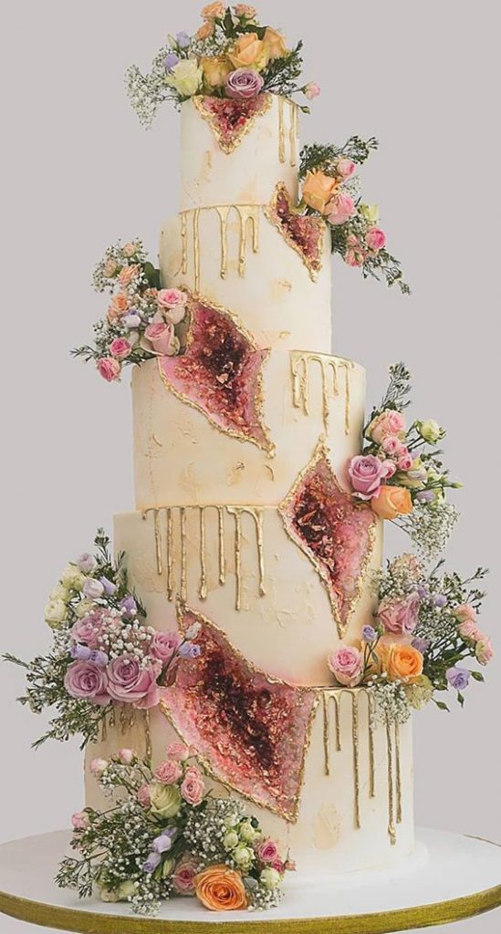 These 50 Jaw Dropping Wedding Cakes Deserve To Be Framed Geode Cake 