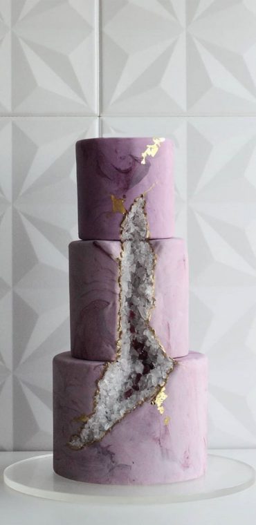 These 50 Jaw Dropping Wedding Cakes Deserve To Be Framed Marble Geode 