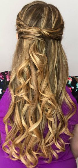 33 Romantic half up half down hairstyles : Simply half up