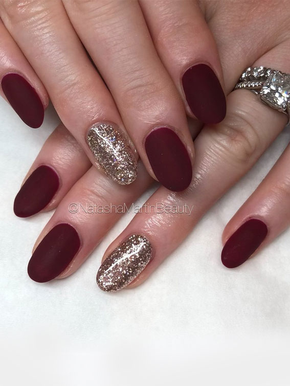 40 Beautiful Nail Design Ideas To Wear In Fall : Matte Red & Glitter