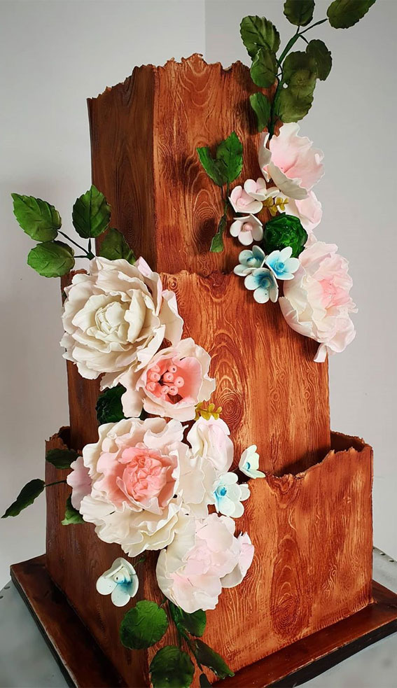 These 50 Beautiful Wedding Cake Designs You Will Be Blown Away : Woodland themed wedding cake