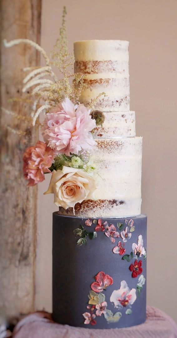 semi naked vs buttercream wedding cake, semi naked wedding cake, grey buttercream wedding cake #weddingcake #seminakedweddingcake