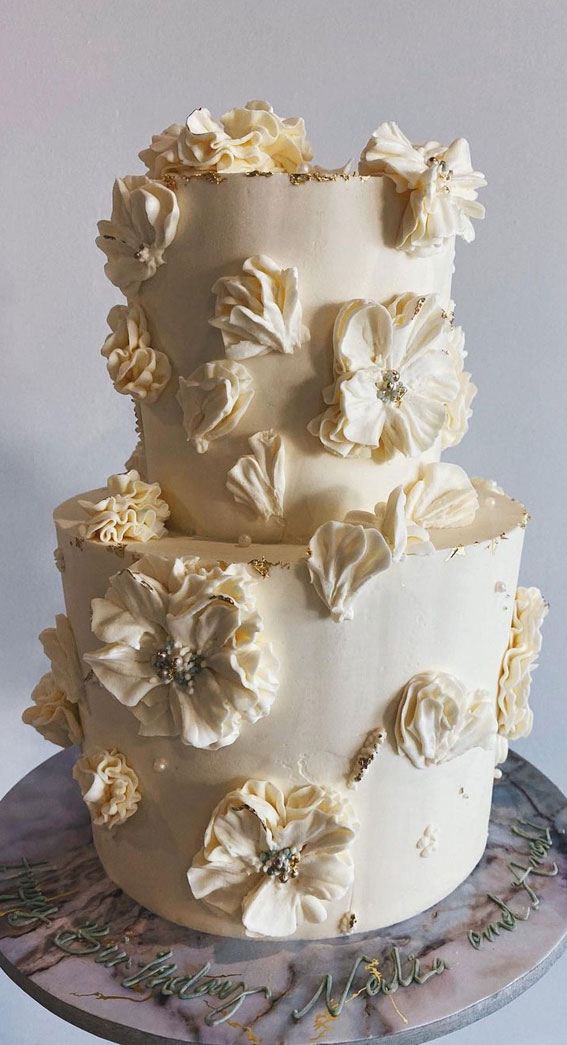 41 Best Wedding Cake Styles For Your Big Day : Flower ruffles