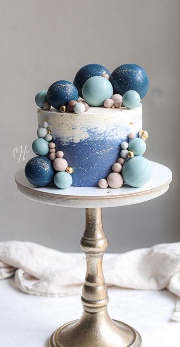 54 Jaw-Droppingly Beautiful Birthday Cake : Two Tone Cake With ...