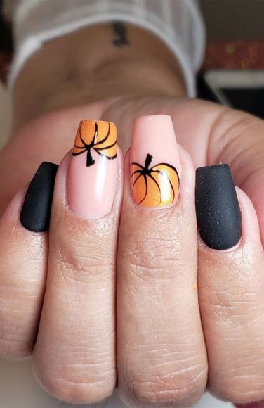 22 Stunning Fall Nail Ideas For Autumn 2020 Matte Black And Pumpkin Nails 