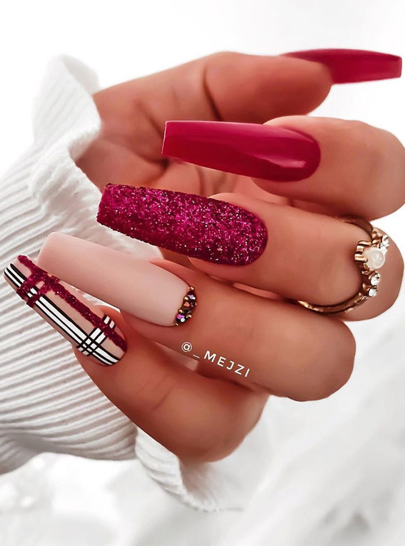 Trendy Fall Nail Designs To Wear In 2020 : Berry tone and plaid fall nails